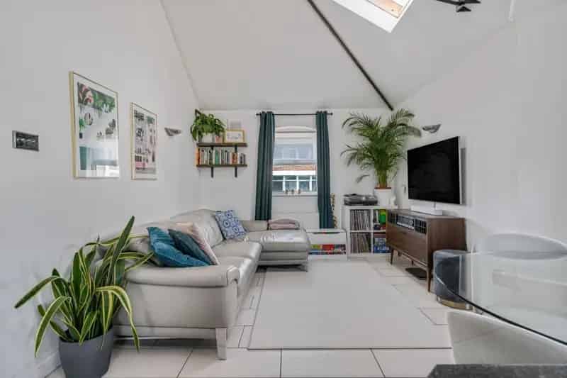2 Bed Flat for Sale Forest Hill