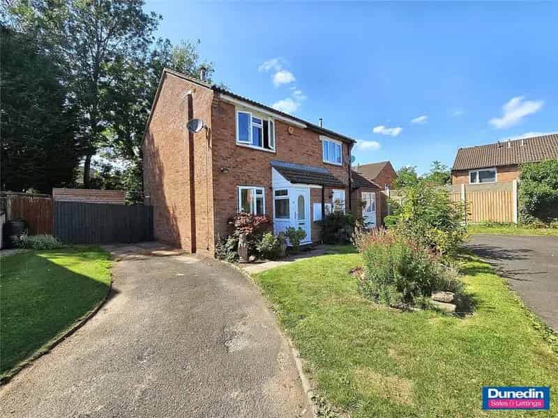 2 Bedroom Semi-Detached House for Sale