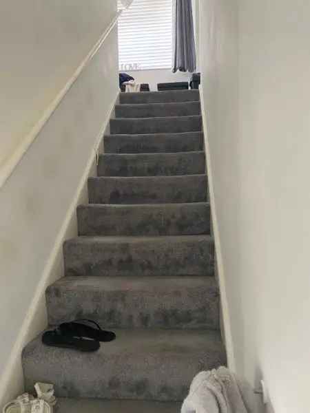 Flat For Rent in Hertsmere, England