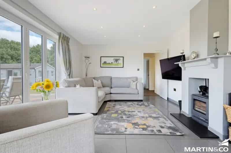 4 Bedroom Bungalow for Sale in Edney Common