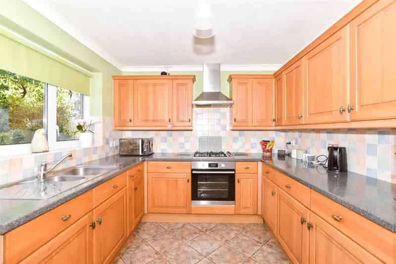 2 Bedroom Semi-Detached House for Sale Near Maidstone