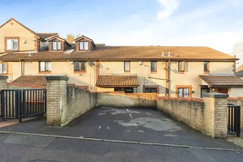 Modern 4-Bedroom House in Totterdown Bristol