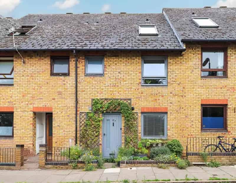 4 Bedroom Terraced House for Sale in Cambridge