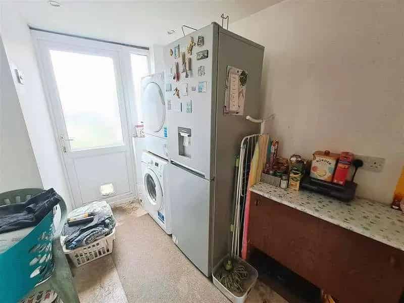 3 Bed Semi-Detached House For Sale Huge Potential No Onward Chain