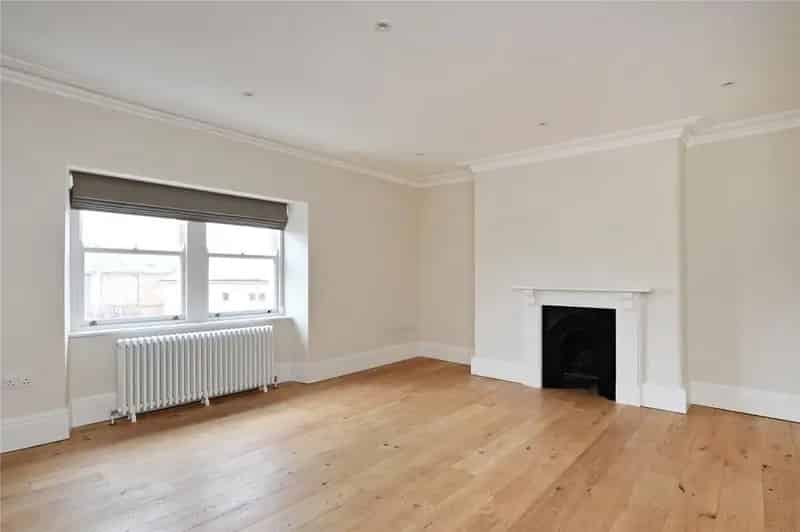3 Bedroom Apartment to Rent Clifton