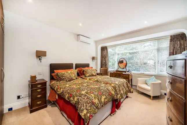 5 Bedroom Family Home for Sale Delamere Road London W5