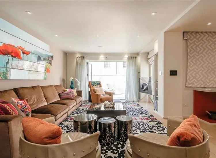 3-Bedroom 4-Bathroom Duplex Apartment Westbourne Terrace