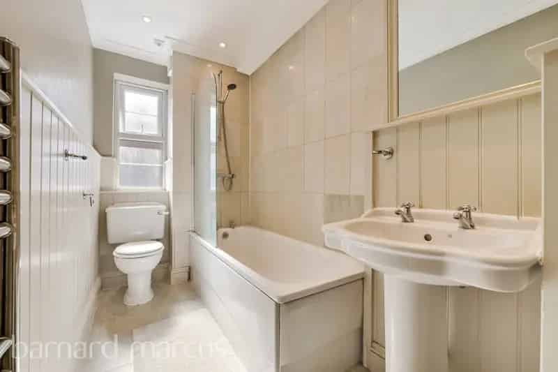 Flat For Sale , London, England