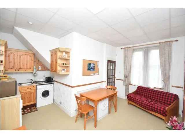 2 bedroom flat  for sale