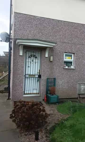 One Bedroom Ground Floor Flat Batley Own Door Parking Gardens