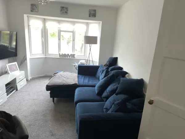 Flat For Rent in Borough of Swale, England