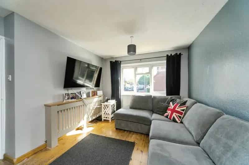3 Bed Semi-Detached House North Langney Family Home Solar Panels Garage