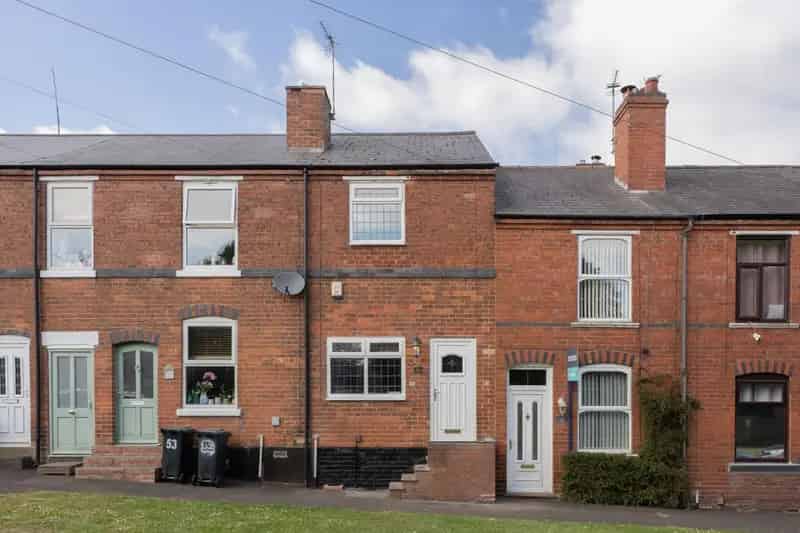 2 Bedroom House For Sale Near Schools and Amenities