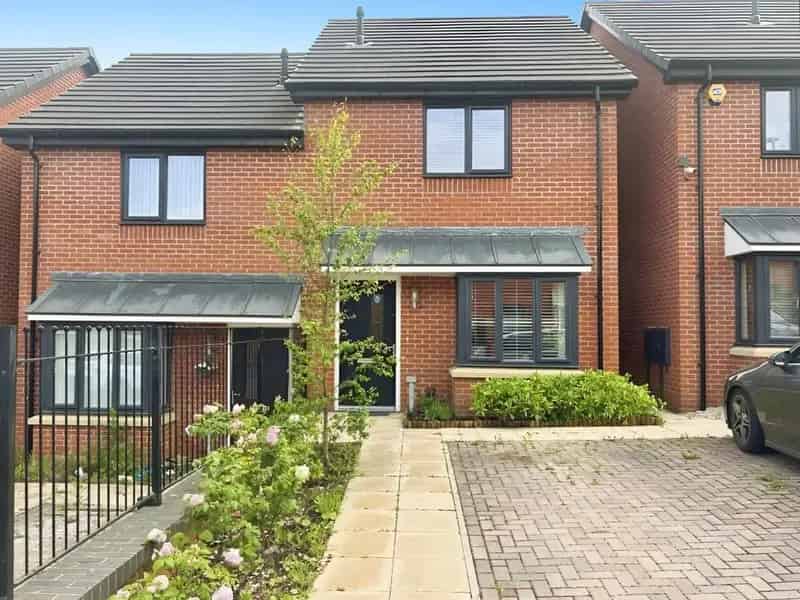 2 Bedroom Semi Detached House For Sale