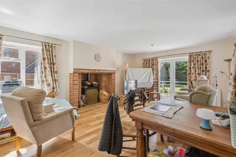 3 Bedroom Semi-Detached House for Sale near Ashlyns School Berkhamsted