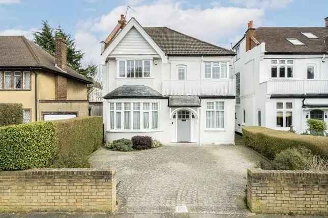 Terraced house to rent in Etchingham Park Road, London N3