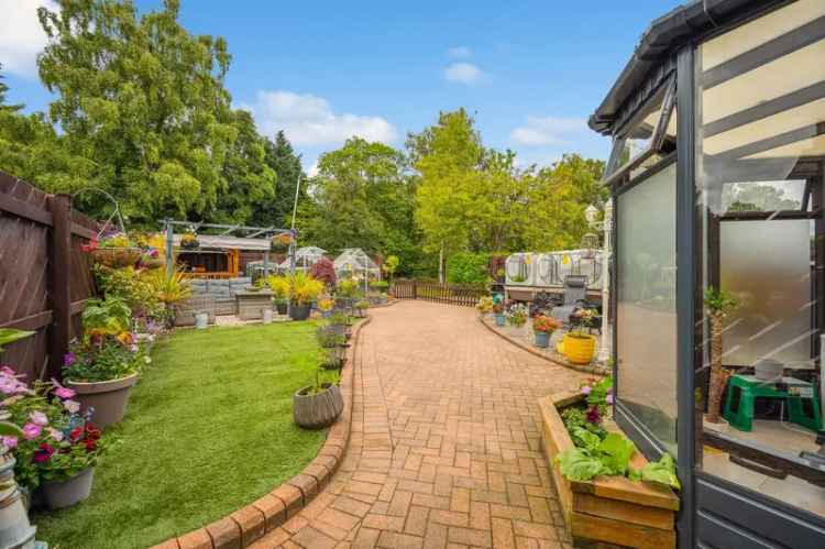Modern Helensburgh Flat with Attic Room and Private Garden