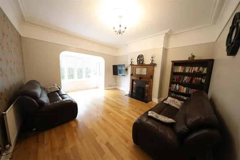 6 Bedroom Terraced House for Sale
