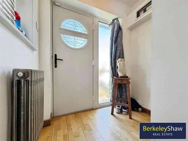 2 Bed Semi Detached House for Sale Near Liverpool Marina