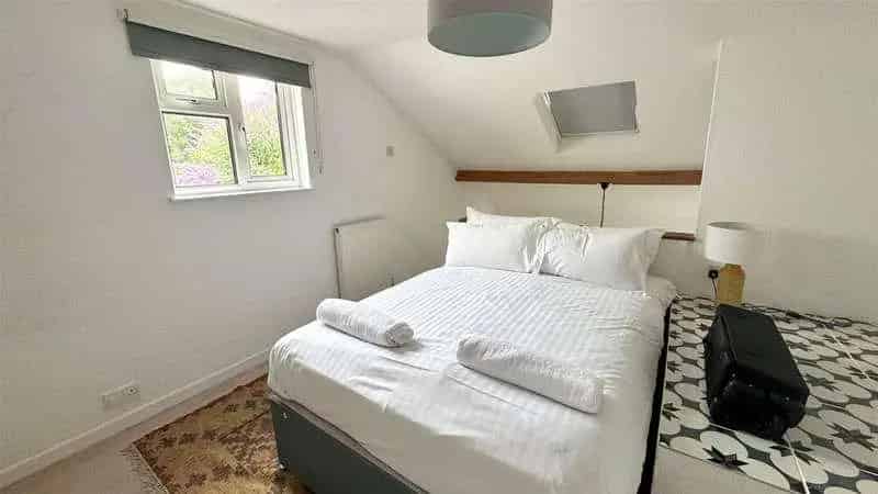4 Bed Detached House For Sale