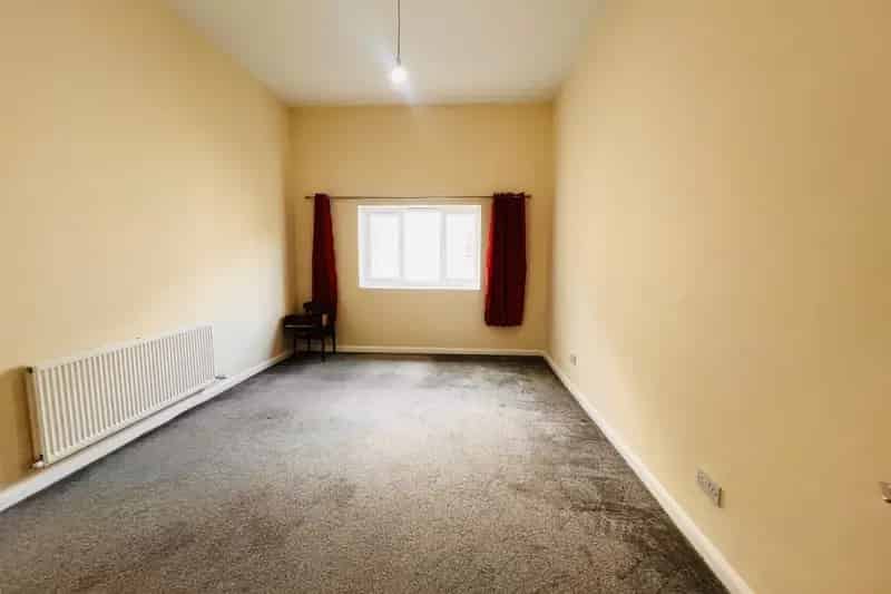 4 Bedroom Maisonette Near Town Centre Seafront Station Zero Deposit Option