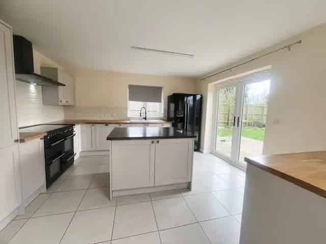 4 Bedroom Detached House Ample Parking Rural Location