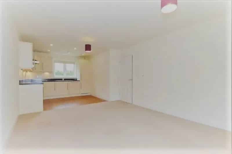 2 Bedroom Apartment House to Rent
