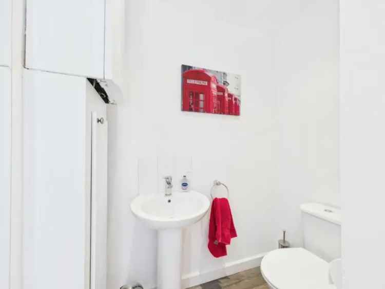 3 Bed House for Sale Cottingley