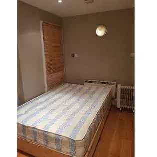 1 Bedroom Flat 48m² London - Newly Decorated