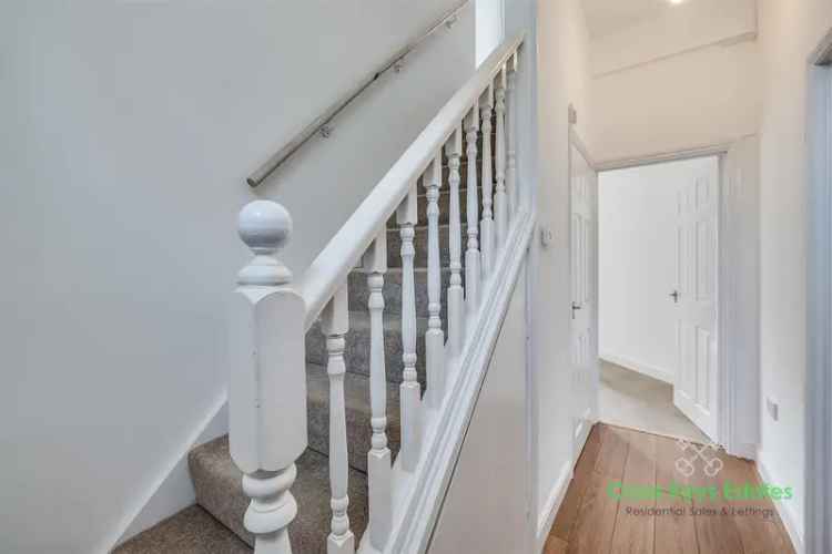 3 Bedroom End Terrace House to Rent