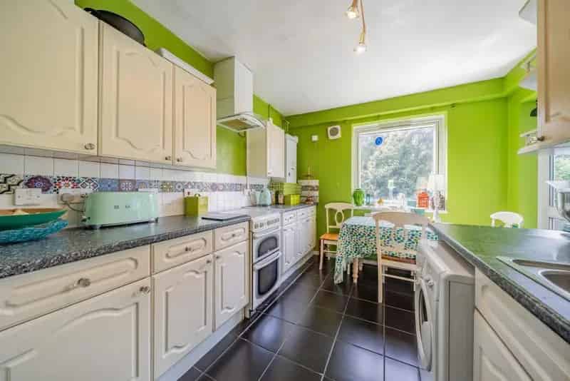 Spacious 2 Double Bedroom Apartment near Brockwell Park Brixton