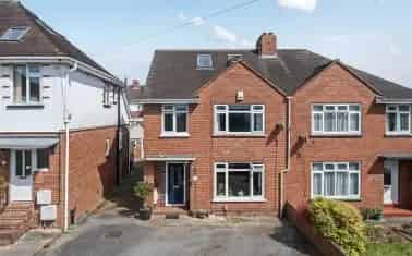 4 Bedroom Semi-Detached House with Garden Studio and Off Street Parking