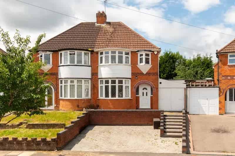 3 Bedroom Semi Detached House For Sale