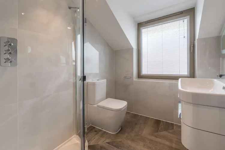 Banbury Town Centre Studio Apartment with Private Balcony