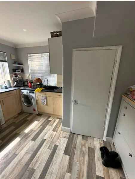 House For Rent in South Holland, England