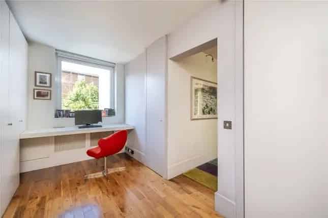 2-3 Bedroom Flat for Sale in St Petersburgh Place Bayswater W2
