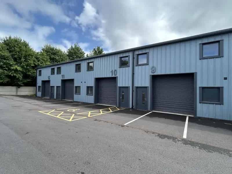 Artillery 88 Industrial Unit For Lease