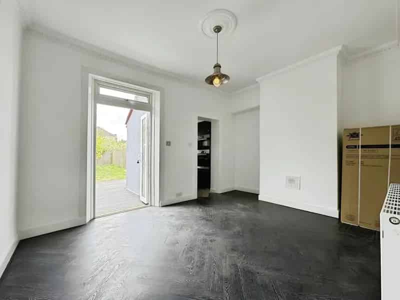 2 Bedroom House to Rent London SE6 Newly Refurbished Family Home