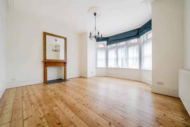 5 Bedroom Edwardian House Near Muswell Hill Broadway