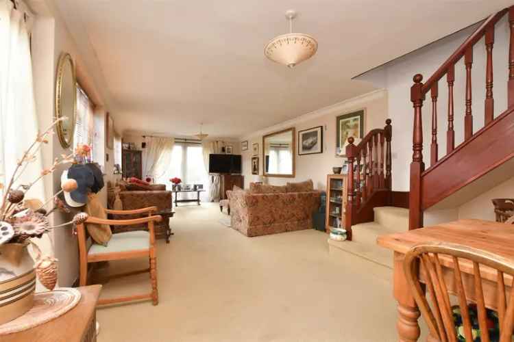 3 Bedroom Detached House for Sale in Charlwood