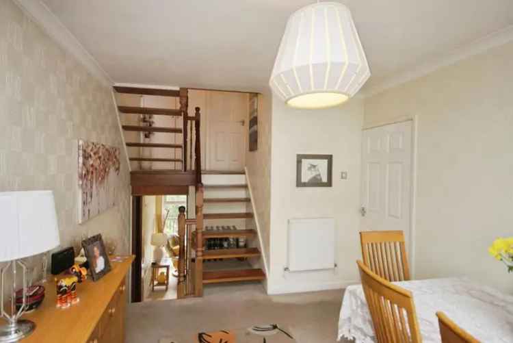 3 Bedroom Detached House for Sale in Stapleton