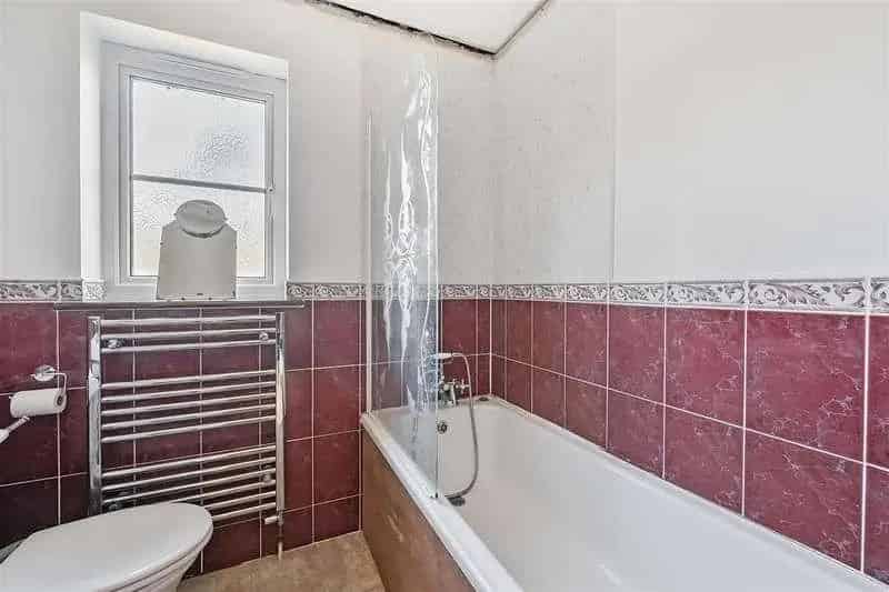 5 Bed House for Sale with Annexe and Holiday Let Potential