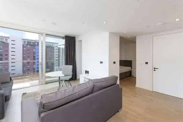 Stylish Studio Apartment in Battersea Power Station