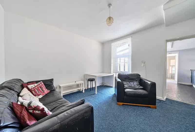 5 Bedroom HMO For Sale - 7.58% Yield