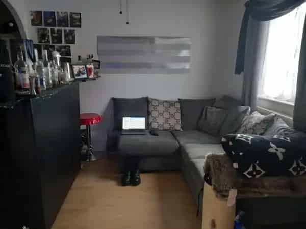 3 Bed Terrace House Near Lakeside Shopping Centre London