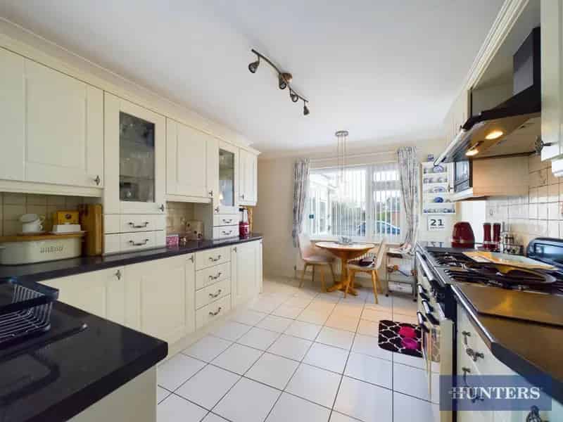 2 Bedroom Detached Bungalow for Sale in Bridlington