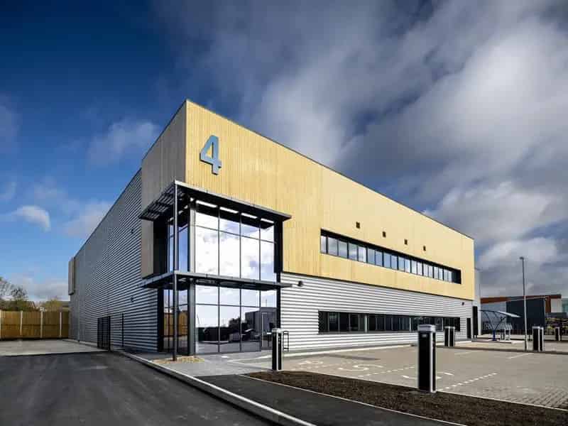 Crest Distribution Park: 8 Net-Zero Warehouses near M40 Junction 4
