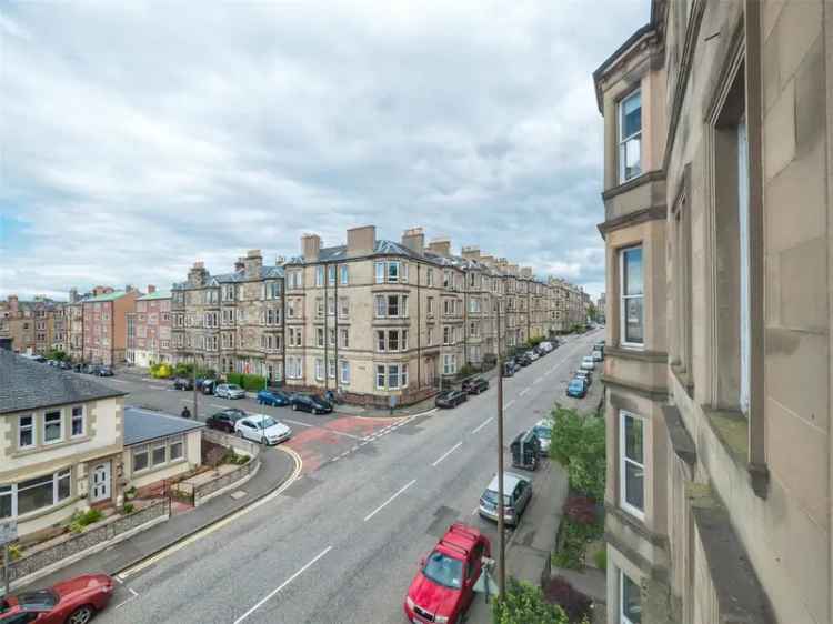 4 Bedroom Flat to Rent in Polwarth Edinburgh