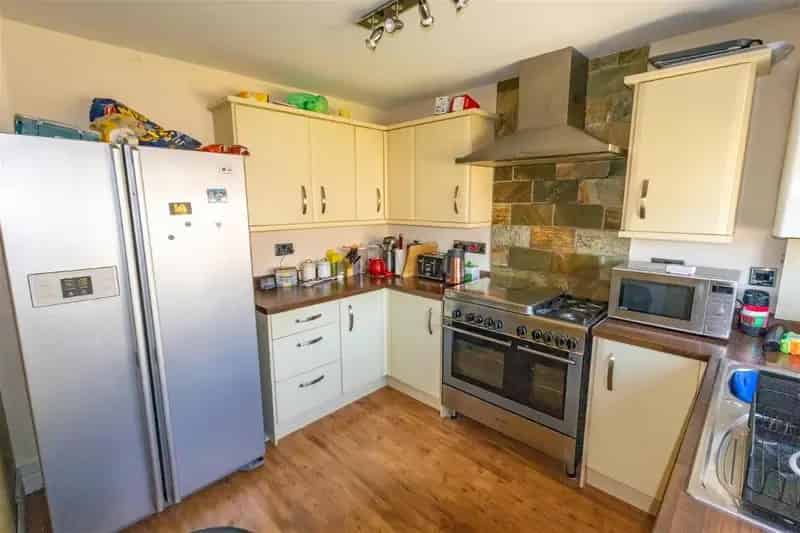 3 Bed Semi-Detached House for Sale