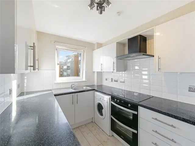 2 Bedroom Flat for Sale in Battery Park Clyde Views Garage Parking